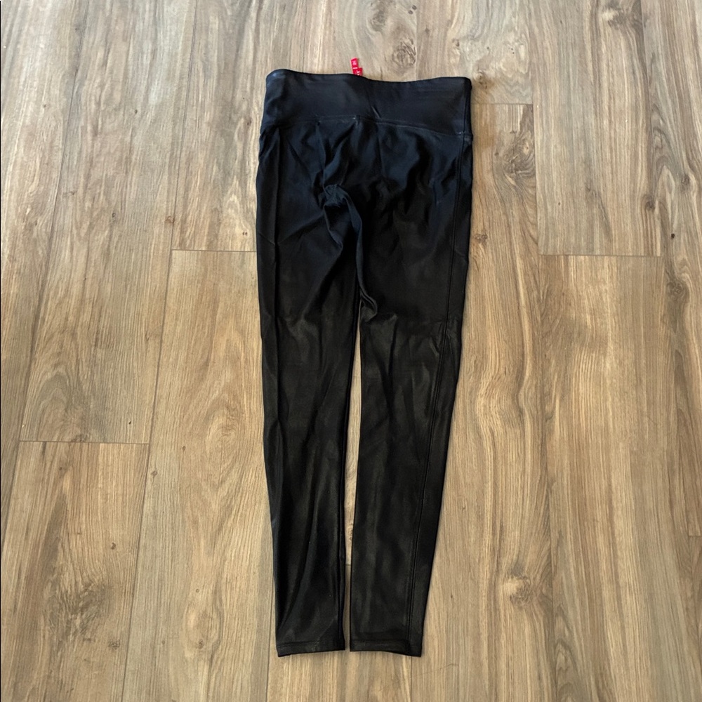 SPANX FAUX LEATHER LEGGINGS MEDIUM SIZE - Picture 2 of 4